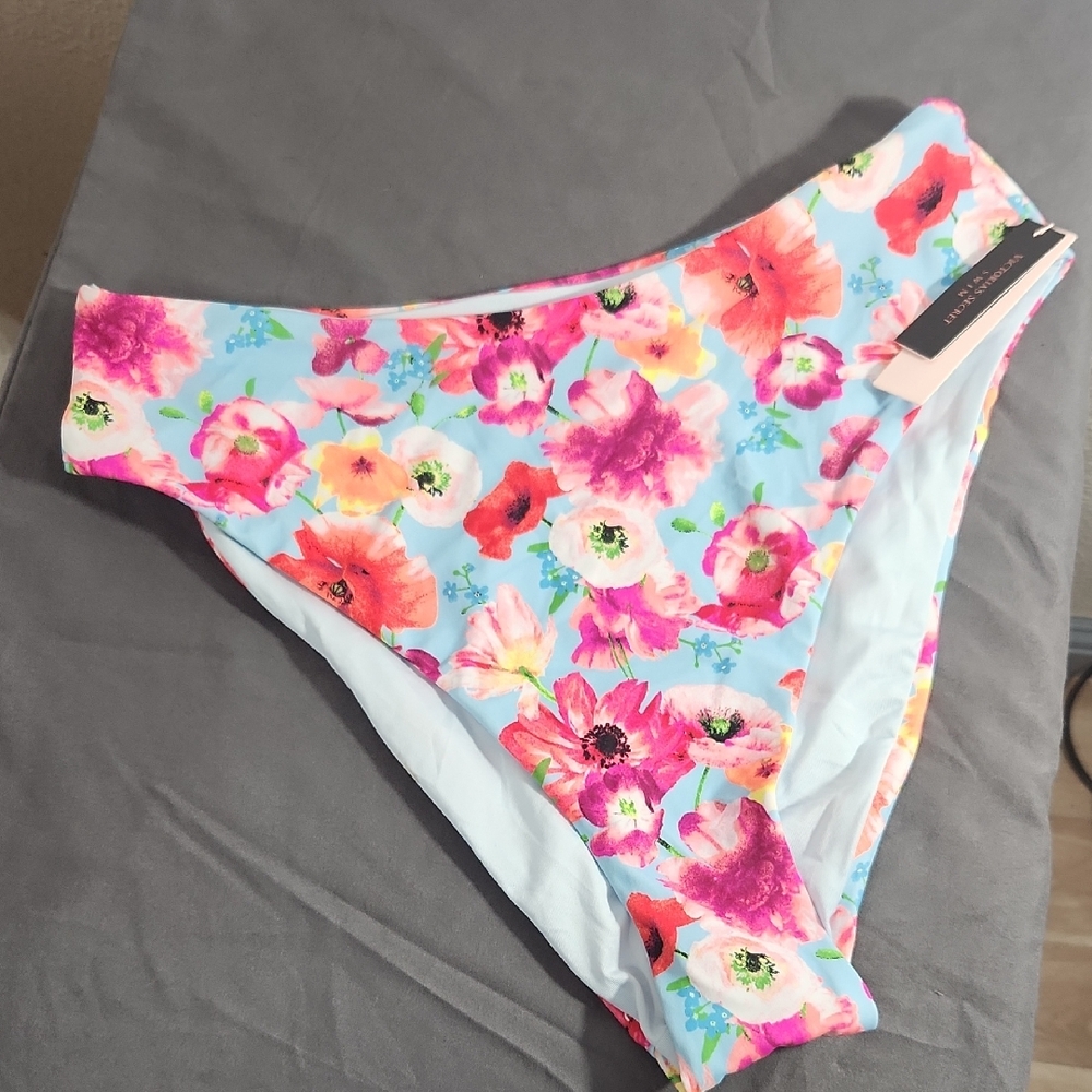 Victoria Secret Multicolor Floral Print, High Waist , Talla M, NWT
